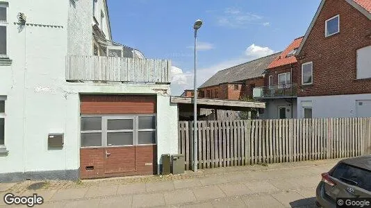 Boligudlejningsejendomme til salg i Tørring - Foto fra Google Street View