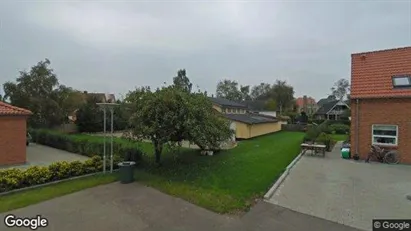 Boligudlejningsejendomme til salg i Høng - Foto fra Google Street View Boligudlejningsejendomme til salg i Høng - Foto fra Google Street View