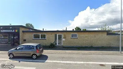 Boligudlejningsejendomme til salg i Køge - Foto fra Google Street View Boligudlejningsejendomme til salg i Køge - Foto fra Google Street View