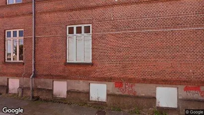Boligudlejningsejendomme til salg i Vejen - Foto fra Google Street View Boligudlejningsejendomme til salg i Vejen - Foto fra Google Street View