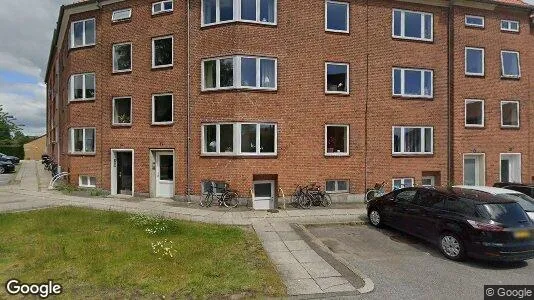 Boligudlejningsejendomme til salg i Århus N - Foto fra Google Street View