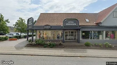 Boligudlejningsejendomme til salg i Rønde - Foto fra Google Street View