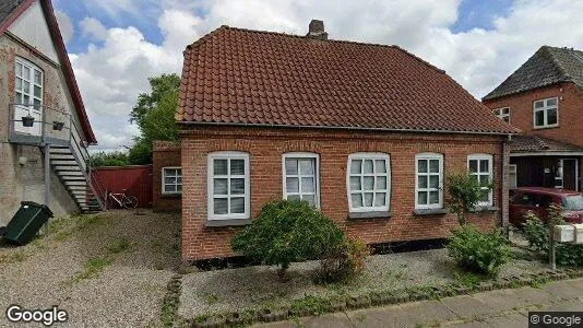 Boligudlejningsejendomme til salg i Viuf - Foto fra Google Street View