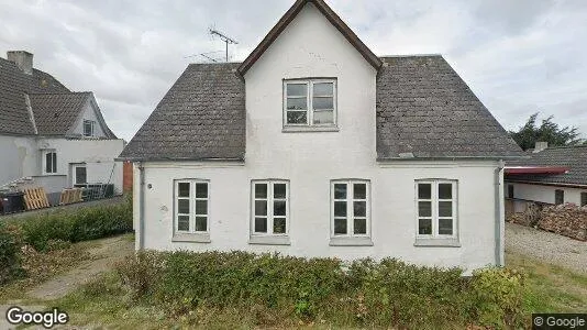 Boligudlejningsejendomme til salg i Aarup - Foto fra Google Street View