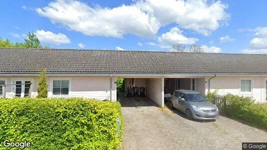 Boligudlejningsejendomme til salg i Sandved - Foto fra Google Street View