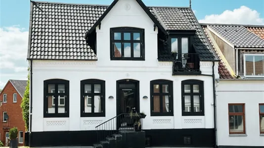 Boligudlejningsejendomme til salg i Vejle Centrum - billede 1