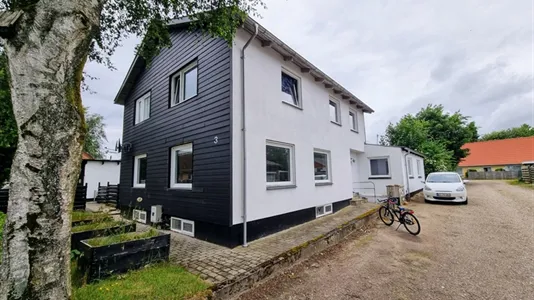Boligudlejningsejendomme til salg i Kjellerup - billede 1